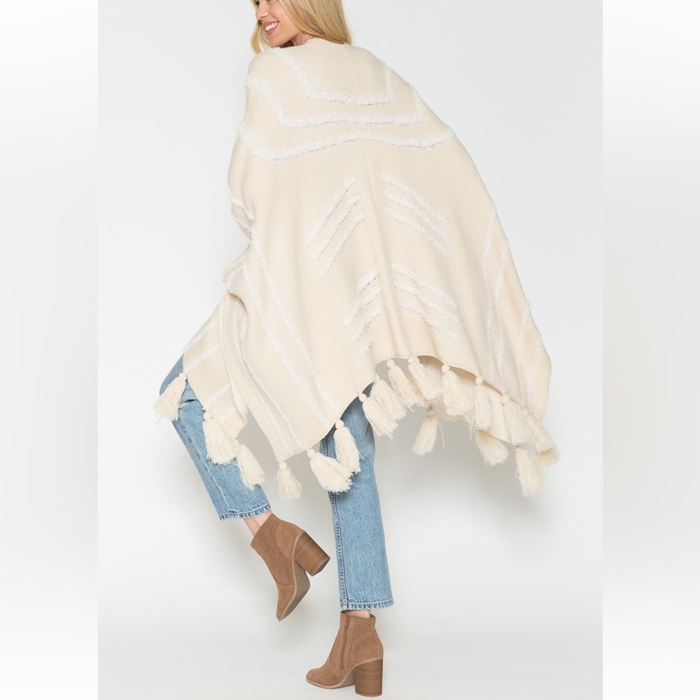 07 Fabulous Boho Sweater Fringe Kimono - Picture 5 of 6